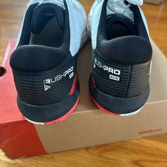 Men’s Wilsons Tennis - pickleball sneakers size 12 - Picture 6 of 9